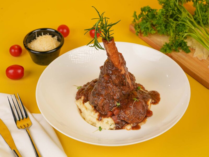 Gravy lamb shank